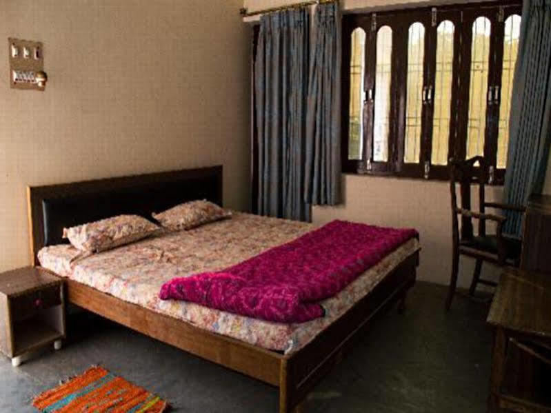 Ishan Paying Guest House Varanasi Exterior foto